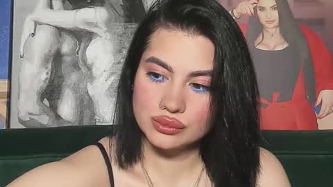 Nikki Kardashian online show from September 24, 4:54 pm