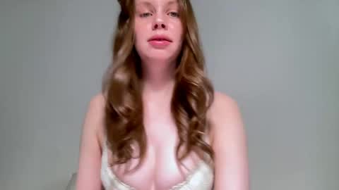 Snapshot of nikki_mi chatting on April 23, 10:14 am Nikki online show from April 23, 10:14 am
