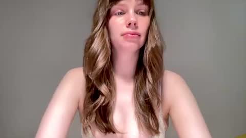 Snapshot of nikki_mi chatting on July 2, 10:10 am Nikki online show from July 2, 10:10 am