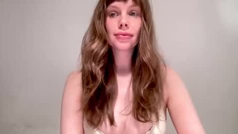 Snapshot of nikki_mi chatting on July 3, 10:21 am Nikki online show from July 3, 10:21 am