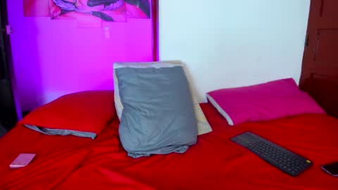 Snapshot of nikki_uwu chatting on July 23, 1:58 am nikki_uwu online show from July 23, 1:58 am
