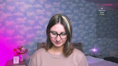 Snapshot of nikkikiss___ chatting on July 17, 2:29 am nikkikiss___ online show from July 17, 2:29 am