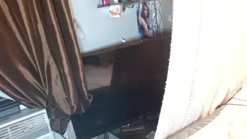 nikkithickumss online show from August 3, 6:01 am