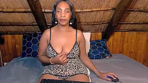 nikkyjigglesx online show from March 25, 6:36 pm