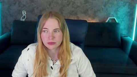 nikkyreyyy online show from May 17, 1:18 pm