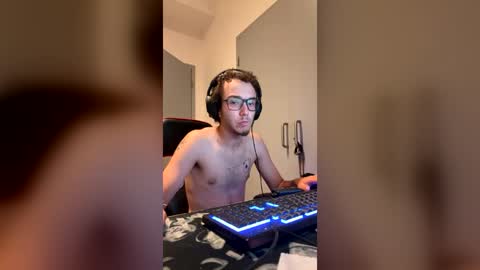 nikol296893 online show from August 3, 5:28 am