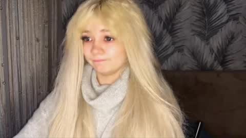 nikoli_naw online show from May 21, 7:32 pm