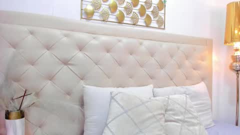 nina joyce online show from March 27, 8:08 pm