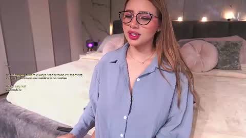 Snapshot of nina_mon chatting on June 12, 3:27 am Angie online show from June 12, 3:27 am