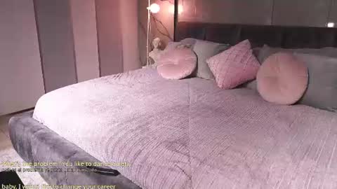 Snapshot of nina_mon chatting on June 27, 4:50 am Angie online show from June 27, 4:50 am