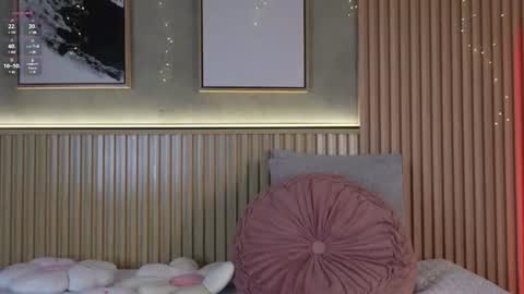NINA online show from June 13, 2:04 pm