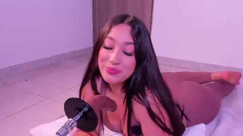 Nina online show from July 16, 6:14 pm