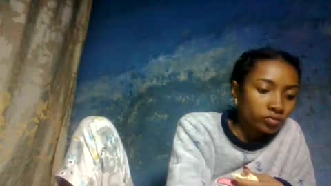 Snapshot of ninaeaa chatting on July 2, 7:14 am ninaeaa online show from July 2, 7:14 am