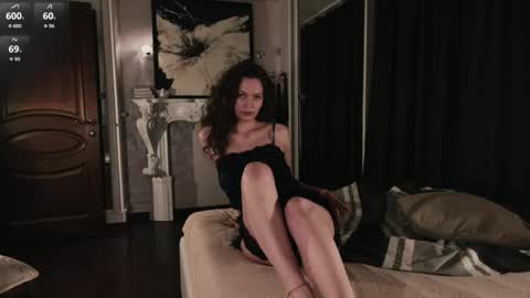 Nina online show from April 20, 7:04 pm