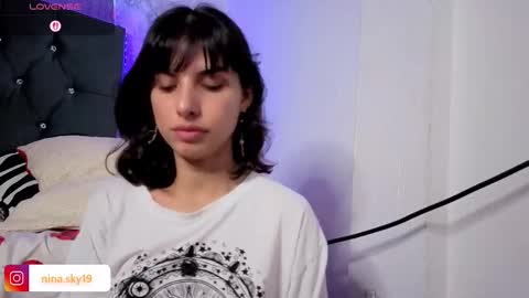 ninasky19 online show from March 4, 1:00 am