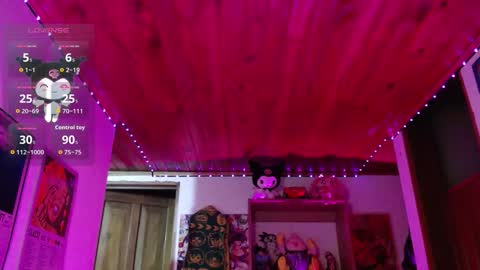 Snapshot of ninfa_ch chatting on December 20, 12:40 am Ninfa online show from December 20, 12:40 am