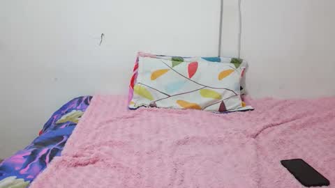 nini_smith online show from March 24, 7:08 pm