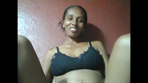 ninie246746 online show from February 13, 10:44 am