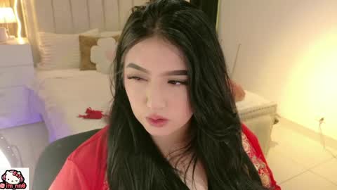 Nina online show from April 15, 12:45 pm