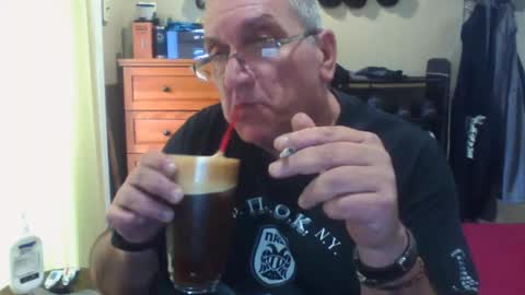 Dennis online show from October 13, 1:44 pm