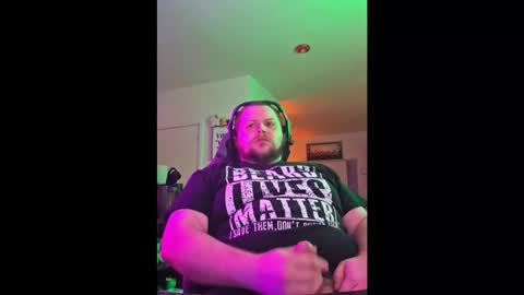 HungStepSon online show from November 16, 3:28 pm