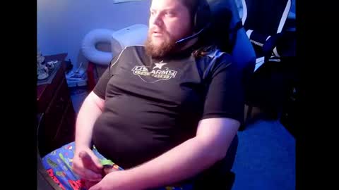 HungStepSon online show from July 3, 2:01 pm