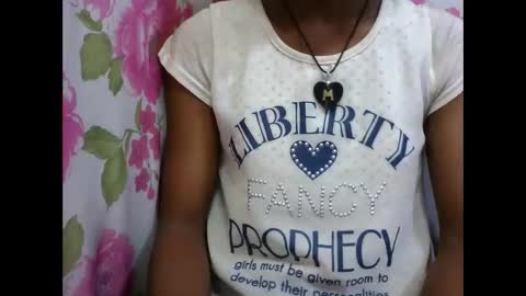 Snapshot of nirinahfy chatting on November 11, 2:55 am nirinahfy online show from November 11, 2:55 am