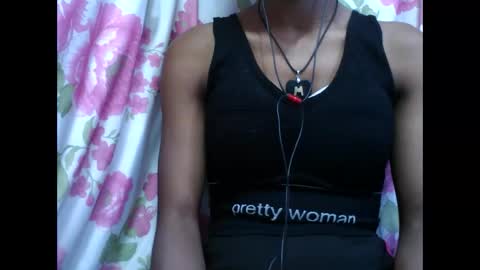 Snapshot of nirinahfy chatting on November 15, 8:00 am nirinahfy online show from November 15, 8:00 am