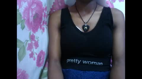 Snapshot of nirinahfy chatting on November 23, 4:01 am nirinahfy online show from November 23, 4:01 am