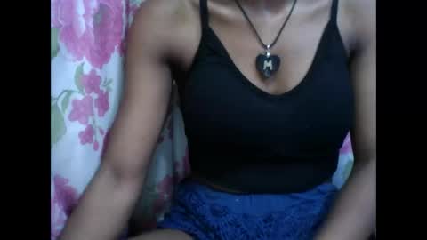 Snapshot of nirinahfy chatting on November 27, 6:32 pm nirinahfy online show from November 27, 6:32 pm