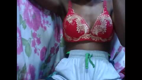 Snapshot of nirinahfy chatting on December 1, 3:00 am nirinahfy online show from December 1, 3:00 am