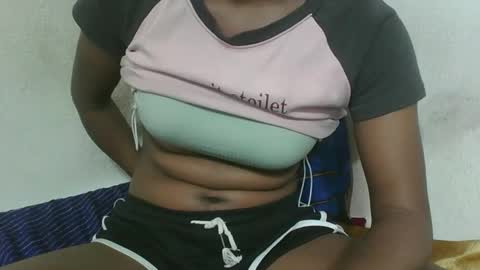 Snapshot of nirinahfy chatting on February 14, 3:58 am nirinahfy online show from February 14, 3:58 am