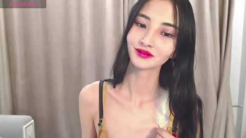 Snapshot of niufrommacau chatting on December 18, 12:33 pm Niu online show from December 18, 12:33 pm