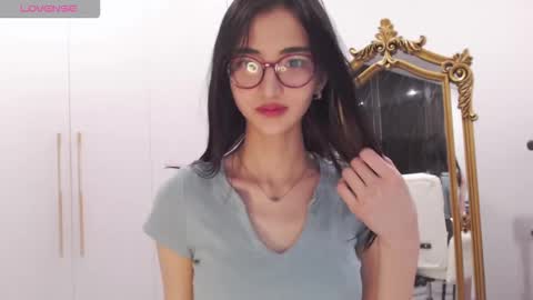 Snapshot of niufrommacau chatting on February 20, 2:39 pm Niu online show from February 20, 2:39 pm