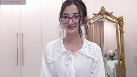 Snapshot of niufrommacau chatting on February 21, 12:06 pm Niu online show from February 21, 12:06 pm