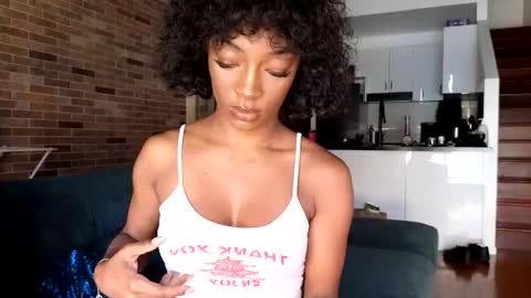 NIVIA WOLFE online show from May 3, 11:22 pm