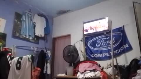 niyo_emmanuel123 online show from May 8, 8:19 am