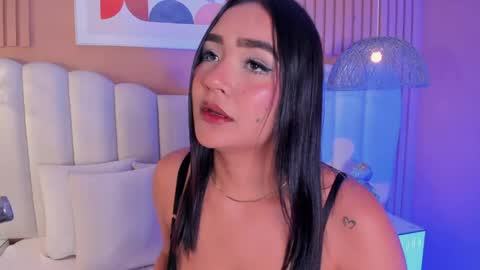 Noa online show from May 12, 2:52 am