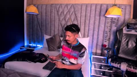 Noah online show from February 28, 7:48 pm