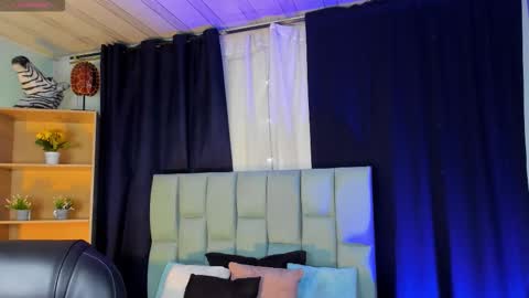 Noah  online show from October 31, 3:18 am