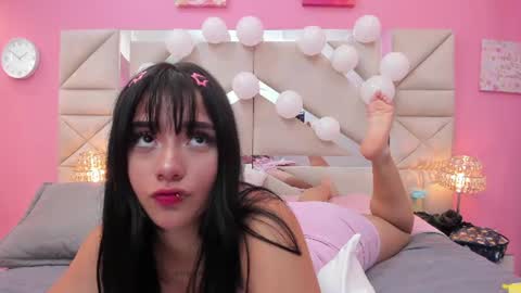 Zoe  online show from July 20, 7:38 pm