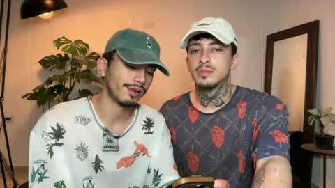 Snapshot of noah_and_steven chatting on June 13, 2:53 am noah_and_steven online show from June 13, 2:53 am