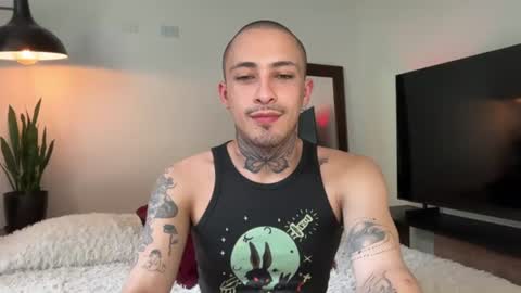noah_and_steven online show from July 28, 4:39 pm