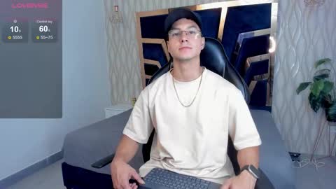 Noah online show from March 11, 5:19 pm