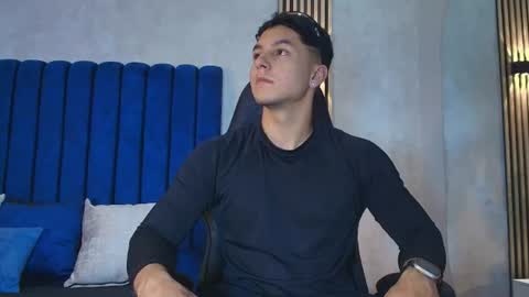Snapshot of noah_clarkk chatting on June 12, 5:56 pm Noah online show from June 12, 5:56 pm