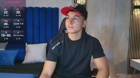 Snapshot of noah_clarkk chatting on June 16, 5:48 pm Noah online show from June 16, 5:48 pm