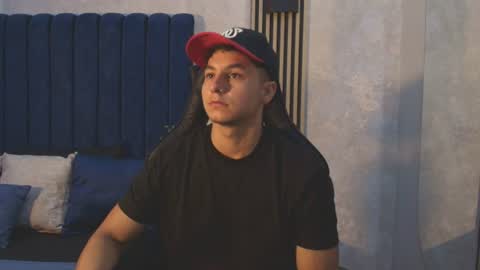 Snapshot of noah_clarkk chatting on June 20, 5:38 pm Noah online show from June 20, 5:38 pm