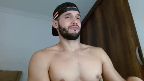 Noah online show from February 12, 5:52 pm