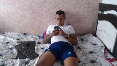 Noah online show from January 24, 4:06 pm