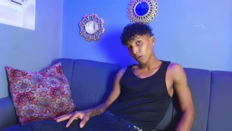 Snapshot of noah_smith77 chatting on March 1, 11:18 pm NOAH SMITH online show from March 1, 11:18 pm